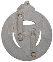 ~1940. 'Honvédpróba jelvény 'megfelelő' fokozata' zománcfestett Al jelvény (47,5mmx41mm) T:2-,3 rögzítőpántok letörtek
Hungary ~1940. 'Levente qualification badge for those of military age, 'satisfactory' grade' enamel paintined Al